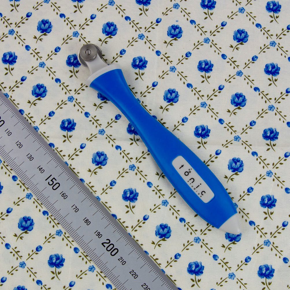 Precision Fabric Rotary Cutter - Tonic - Tools - 2059e