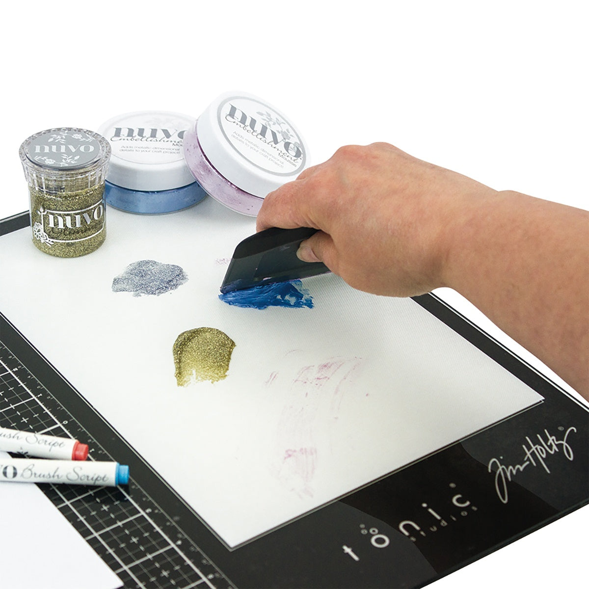 ティムホルツ ガラススタジオマット tonic timholts Tim Holtz Glass Media Mat with Mixing Palette Area – Tonic Studios USA
