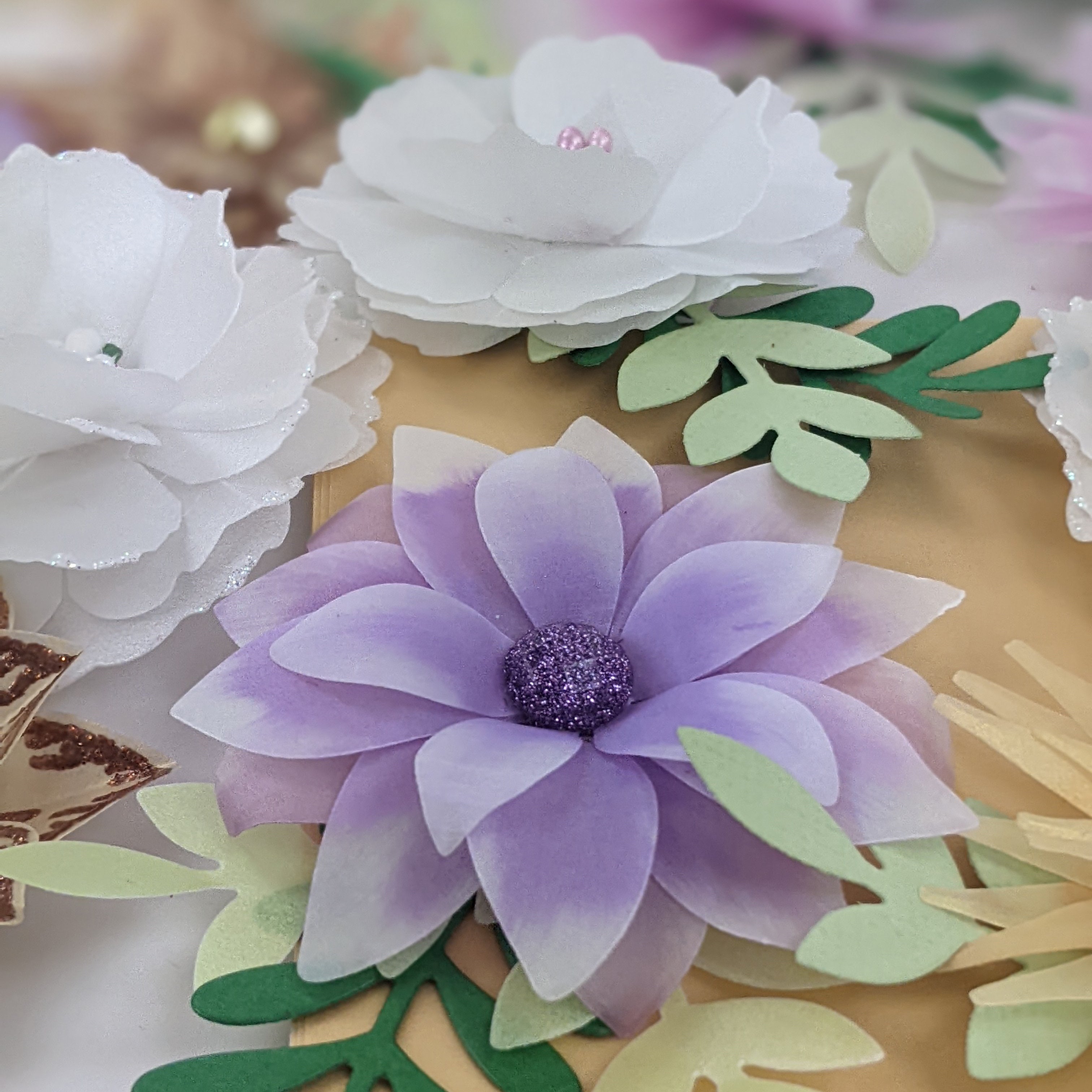 Craftelier – Set Of 16 Vellum Papers In Pastel Colours – 8